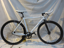 Load image into Gallery viewer, State Core-Line
