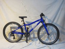 Load image into Gallery viewer, Reid Viper 24"
