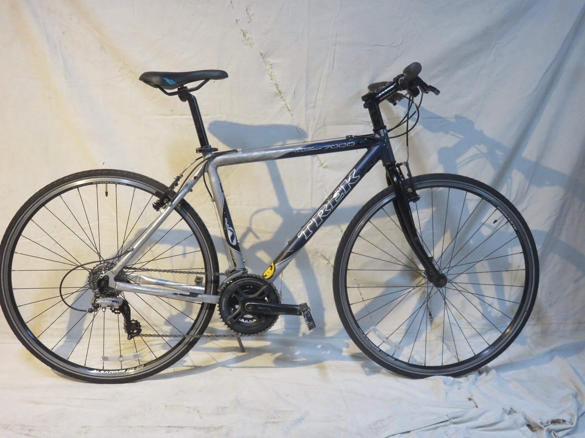 Hybrids – BoulevardBikes